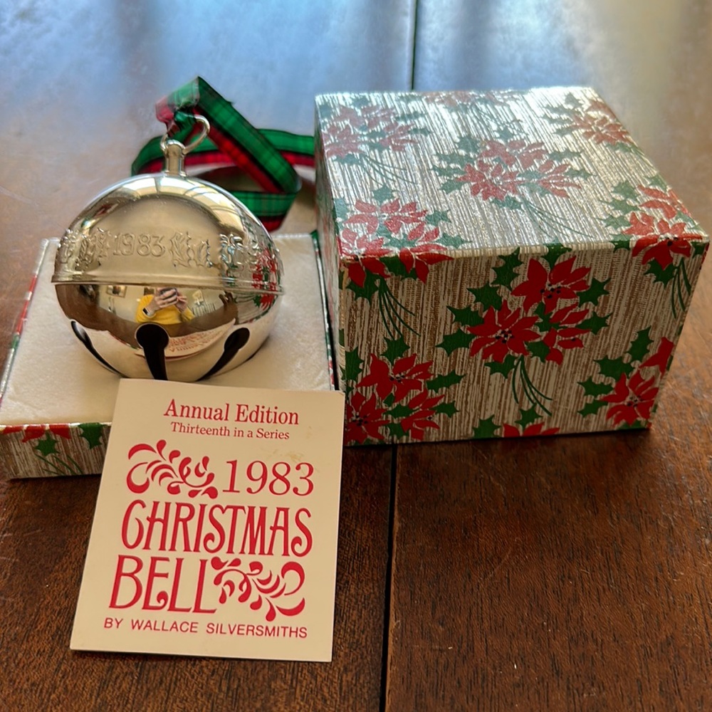 Wallace 1983 Annual Bell